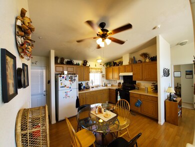 Eat-In Kitchen
