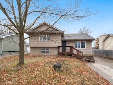 3214 SE 20th St, Des Moines, IA 50320 - photo 2