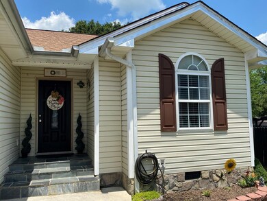 221 Golden Rod Ln, Dalton, GA 30721 - photo 4