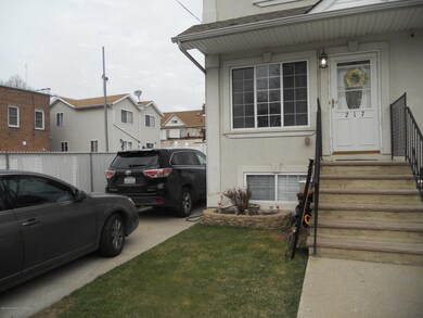 217 Dubois Ave, Staten Island, NY 10310 - photo 3