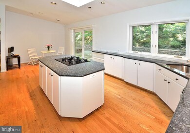 6365 Burton Cir, Falls Church, VA 22041 - photo 7