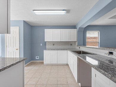 10323 Hinesburg Ct, Houston, TX 77075 - photo 7