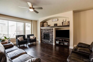 61124 Ambassador Dr, Bend, OR 97702 - photo 4