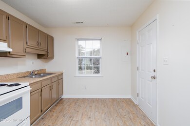 2322 Indian Dr unit A7, Jacksonville, NC 28546 - photo 4