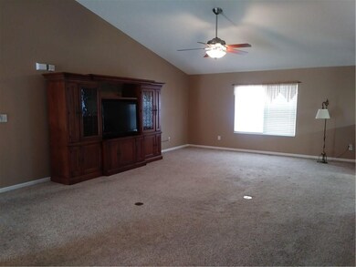 12933 Broncos Dr, Fishers, IN 46037 - photo 4