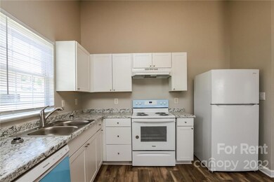 942 Faye St, Statesville, NC 28677 - photo 6