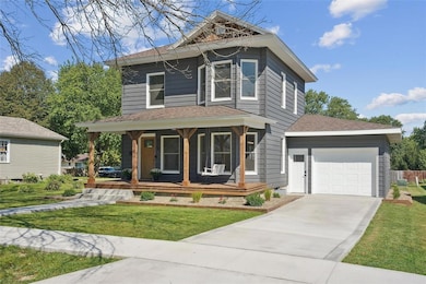 215 W Buchanan St, Winterset, IA 50273 - photo 5