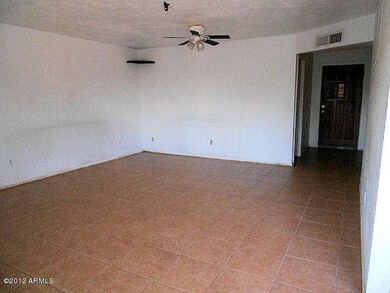 023-334586 family room & entry