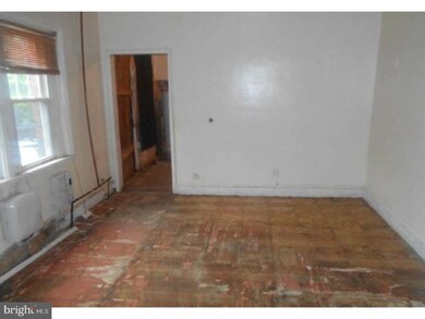 411 Pfeiffer St, Camden, NJ 08105 - photo 4