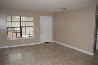 6310 Delacy Rd unit 4, Jacksonville, FL 32244 - photo 2