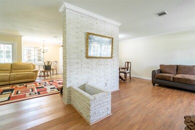 6806 Darien St, Houston, TX 77028 - photo 5