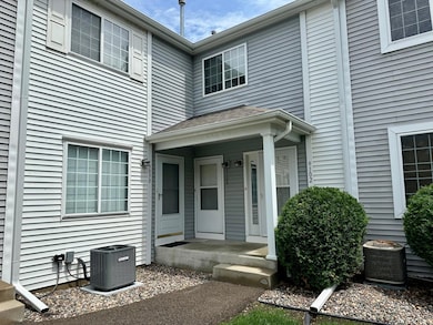 9100 Terra Verde Trail unit 152, Eden Prairie, MN 55347 - photo 2