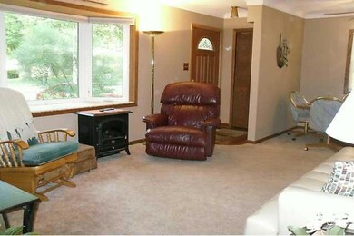 4222 Aurora Ave, Des Moines, IA 50310 - photo 2