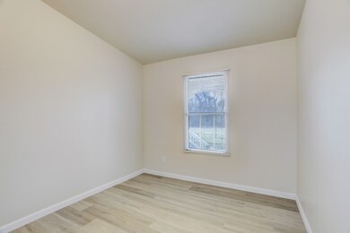 View of the secondary bedroom.