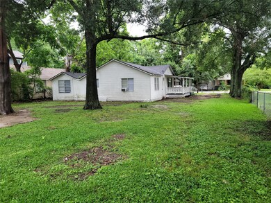 110 Mcphail St, Tomball, TX 77375 - photo 5