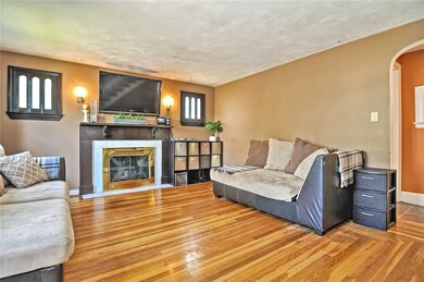 15 Welden St, Pawtucket, RI 02861 - photo 3
