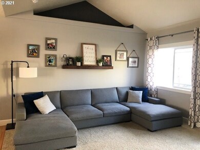 6684 Simeon Dr, Springfield, OR 97478 - photo 2