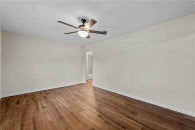 120 Brewster St, Robinson, TX 76706 - photo 3