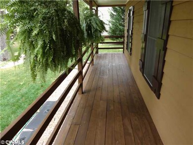 5909 Sara Kay Dr, North Chesterfield, VA 23237 - photo 2