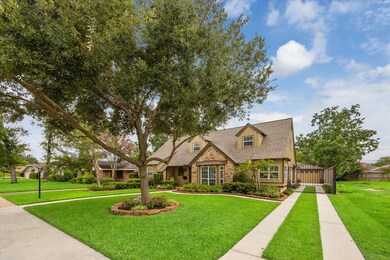 Another great view of this 2-story home and long d
