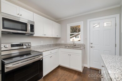 4808 Northaven Dr, Charlotte, NC 28206 - photo 4