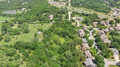 9560 Cherry Ln, Lenexa, KS 66220 - photo 5