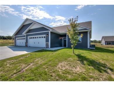 3443 Iris Dr, Eau Claire, WI 54703 - photo 4