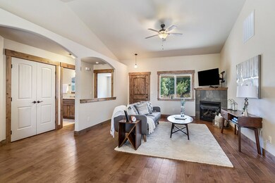 20652 Overton Place, Bend, OR 97701 - photo 7