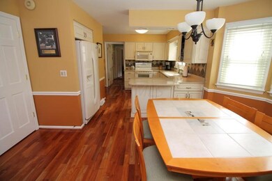 Kitchen/Eating Area