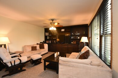 2028 Chestnut St, Waukegan, IL 60087 - photo 6