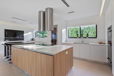 7972 Biscayne Point Cir, Miami Beach, FL 33141 - photo 7