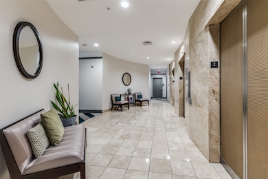 1505 Elm St unit 204, Dallas, TX 75201 - photo 4