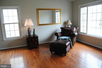 13180 Ladybank Ln, Herndon, VA 20171 - photo 2