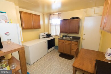 2909 Walbrook Ave, Baltimore, MD 21216 - photo 5