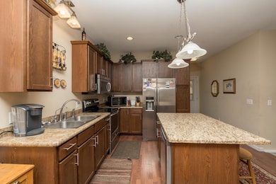 4129 Jarmann Ln, Shakopee, MN 55379 - photo 6