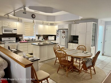 148 Stewart St, Old Forge, PA 18518 - photo 5