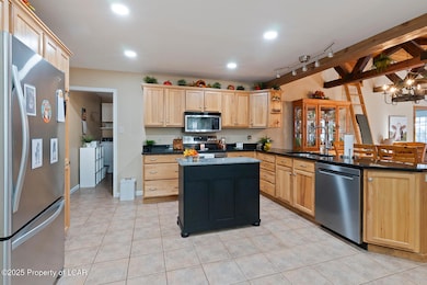 129 E Saylor Ave, Wilkes Barre, PA 18702 - photo 3