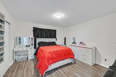 2856 Klinger Cir, Las Vegas, NV 89121 - photo 6