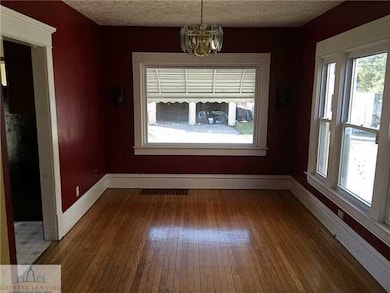 324 Huron St, Lansing, MI 48915 - photo 4