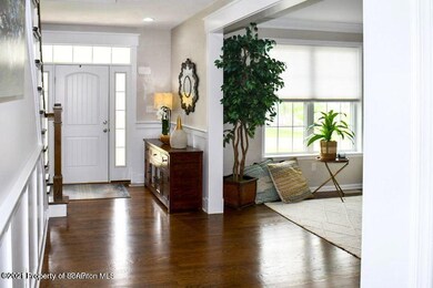 1145 Woodberry Dr, Mountain Top, PA 18707 - photo 2