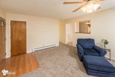Living Room_3499-FULL
