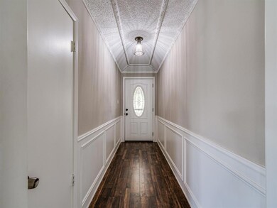 2600 Lakeview Ct, Bedford, TX 76021 - photo 3