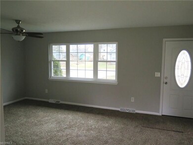 631 Pasadena Ave, Sheffield Lake, OH 44054 - photo 5