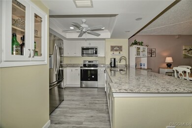 KITCHEN TO THE LEFT