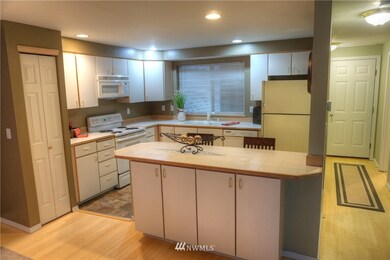 unlisted-address, Everett, WA 98204 - photo 7