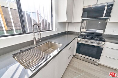 536 N Oxford Ave unit 536, Los Angeles, CA 90004 - photo 7