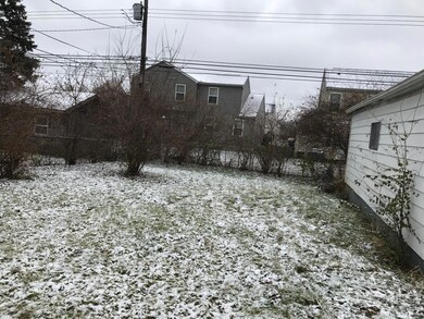 Fenced Rear Yard