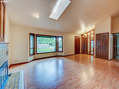 1865 Norkenzie Rd, Eugene, OR 97401 - photo 7