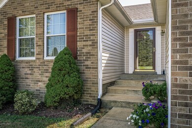 657 Helmwood Cir, Mount Washington, KY 40047 - photo 4
