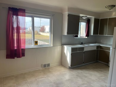 49633 Hayes Rd, Shelby Township, MI 48315 - photo 6